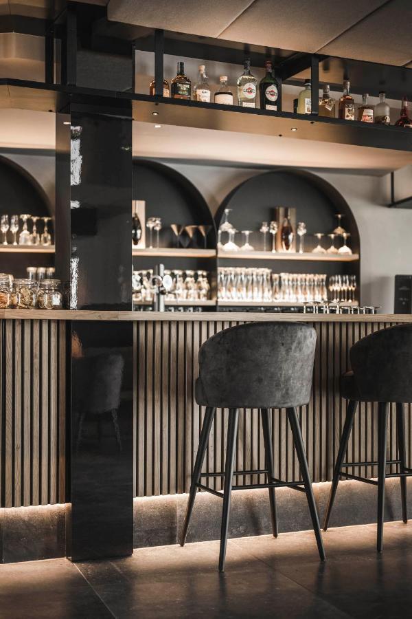 Somvita Suites Тироло Экстерьер фото