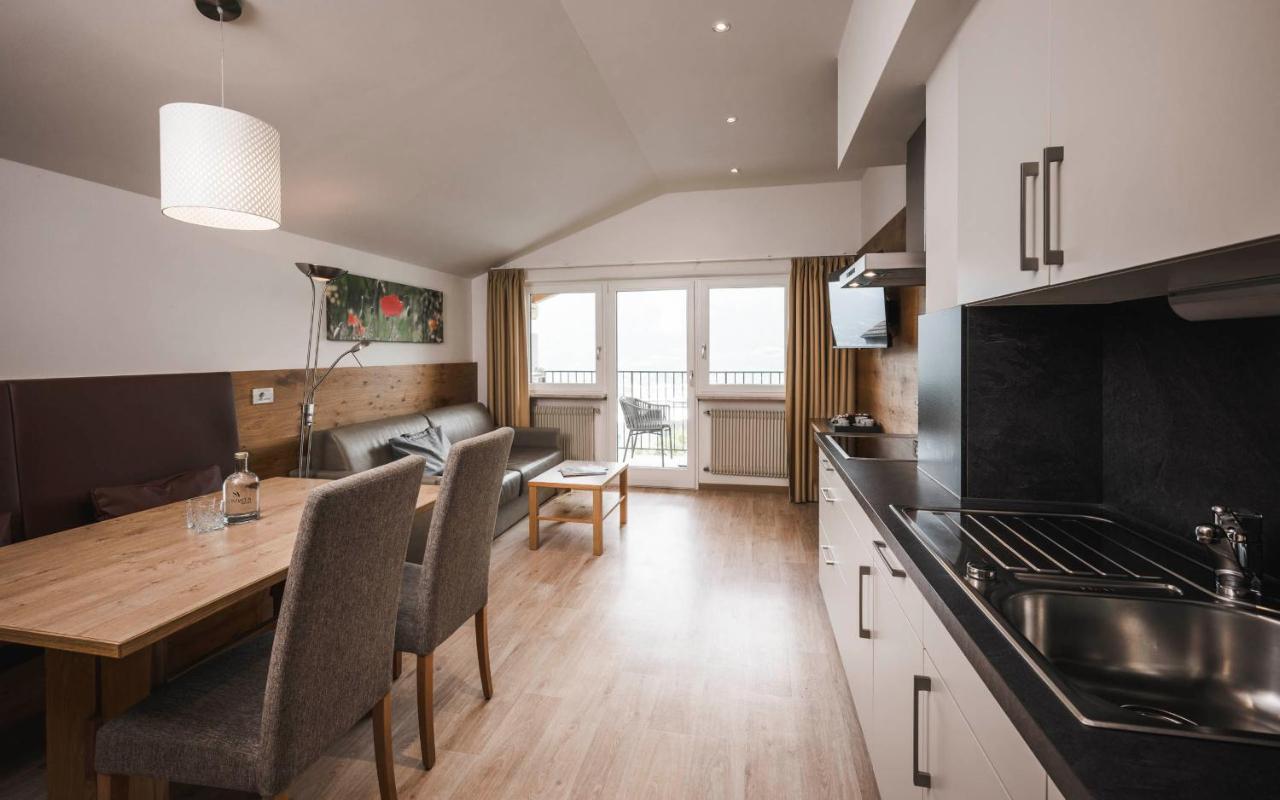 Somvita Suites Тироло Экстерьер фото