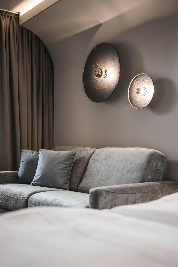 Somvita Suites Тироло Экстерьер фото