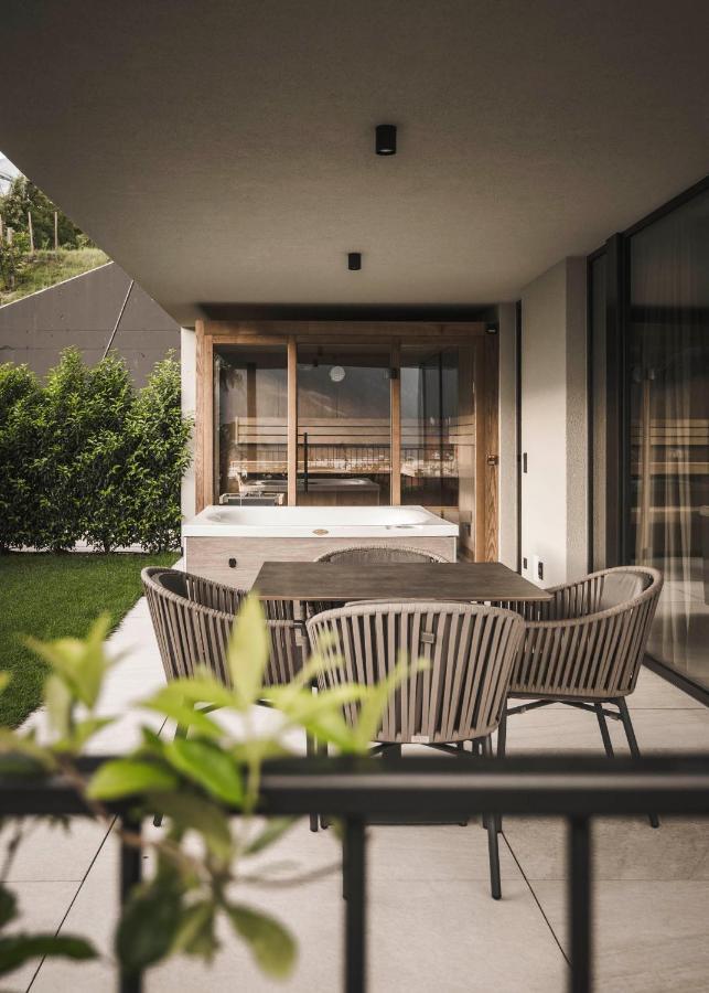 Somvita Suites Тироло Экстерьер фото