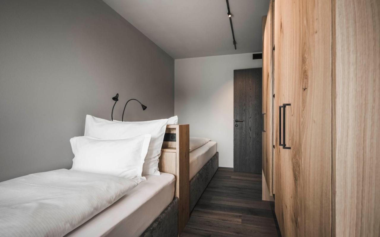 Somvita Suites Тироло Экстерьер фото